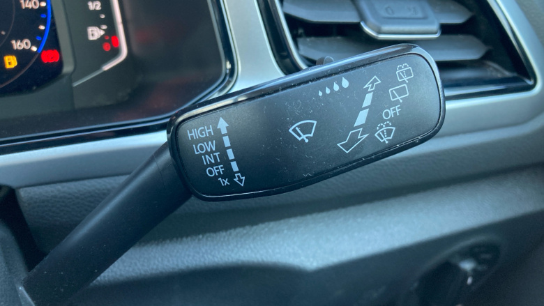 Volkswagen T-Roc 1.5 TSI Life 5dr Petrol Hatchback